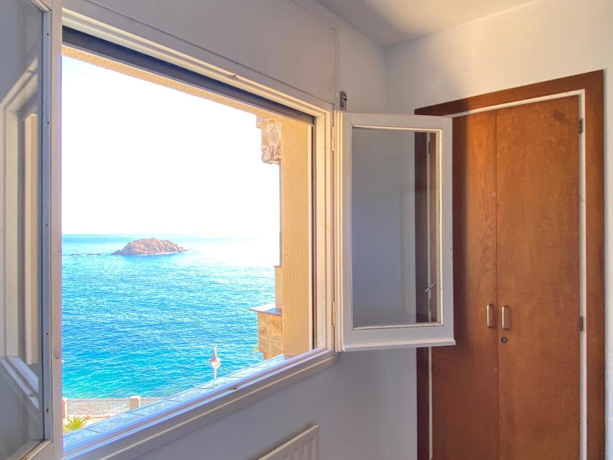 Magnificent Apartment At The Sea Front Of 滨海托萨 外观 照片
