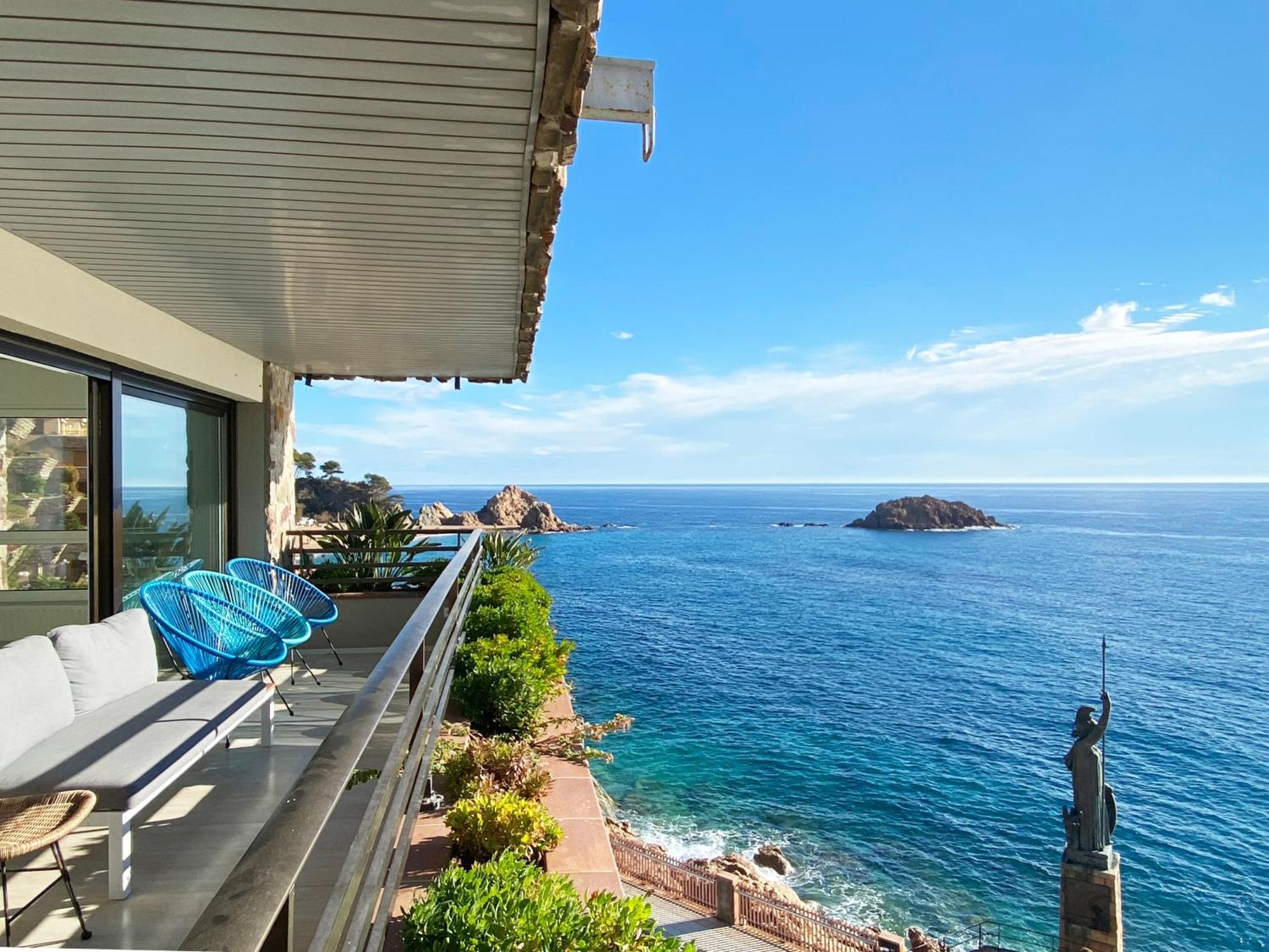 Magnificent Apartment At The Sea Front Of 滨海托萨 外观 照片