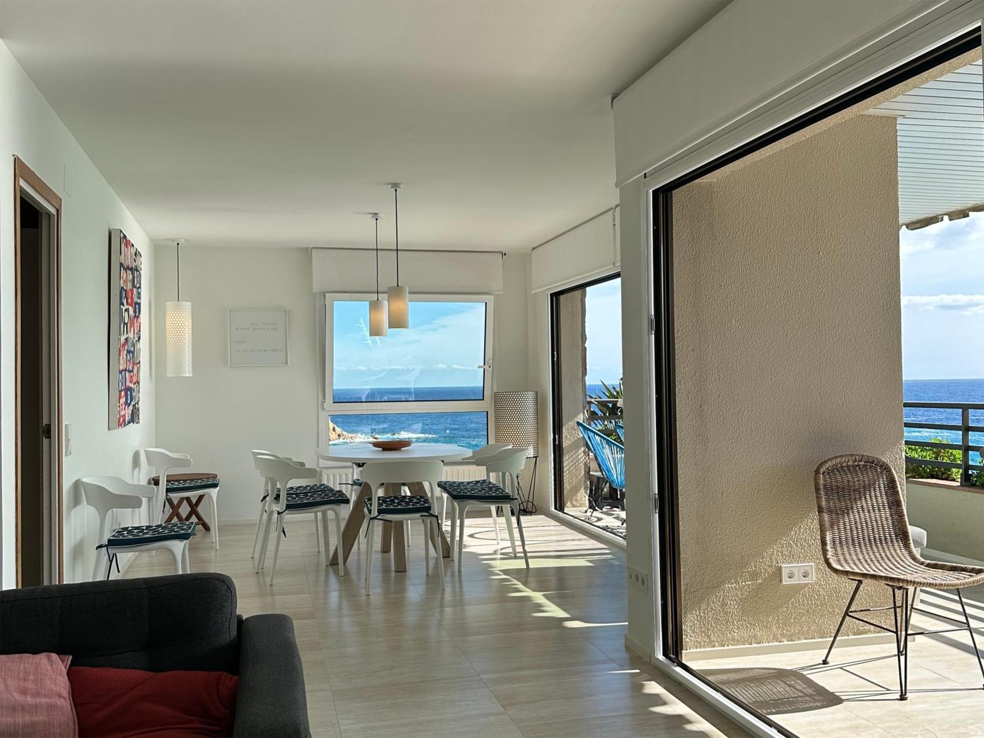 Magnificent Apartment At The Sea Front Of 滨海托萨 外观 照片