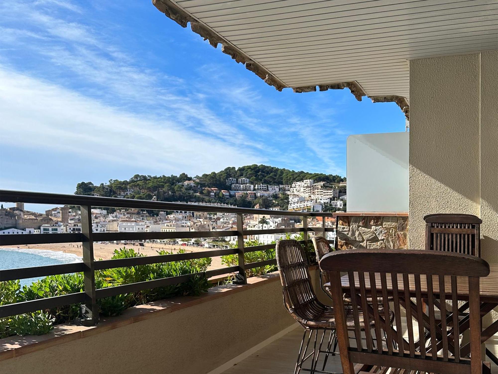 Magnificent Apartment At The Sea Front Of 滨海托萨 外观 照片